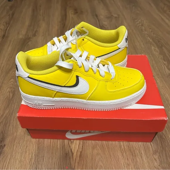 NIKE Air Force 1 '07 LV8 '82 - Tour Yellow' lace up shoes sneakers women’s 8.5