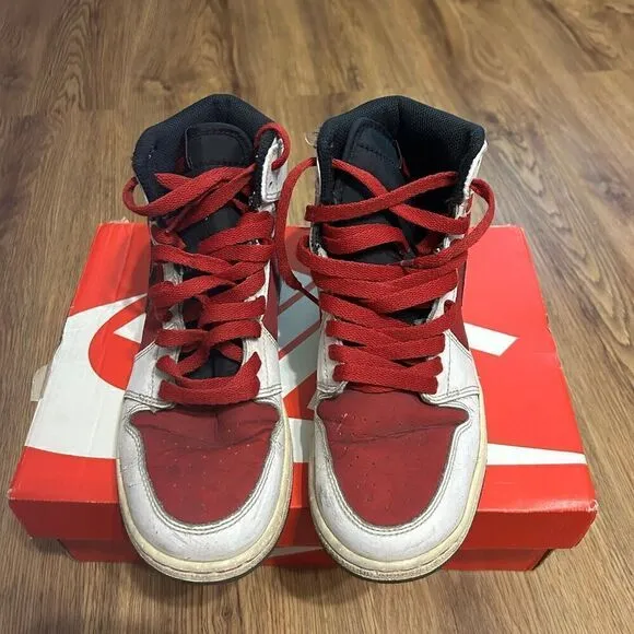 NIKE air jordan 1 retro carmine mid top shoes sneakers women’s 6 = 4.5Y