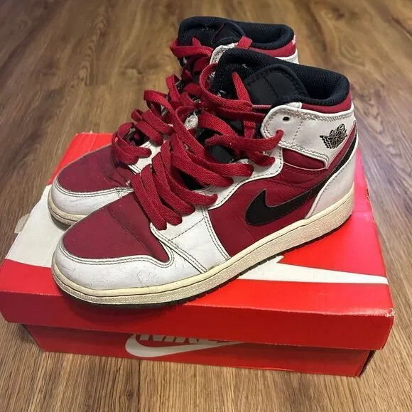 NIKE air jordan 1 retro carmine mid top shoes sneakers women’s 6 = 4.5Y