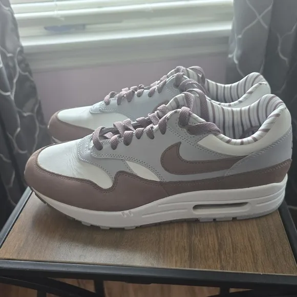 Nike Air Max 1 Premium Shima Shima Men's Sneakers Size 9.5 Plum  White Athletic