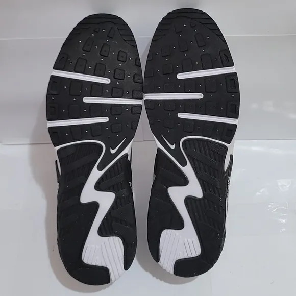 Nike Air Max Excee Low Shoes Mens 11.5‎