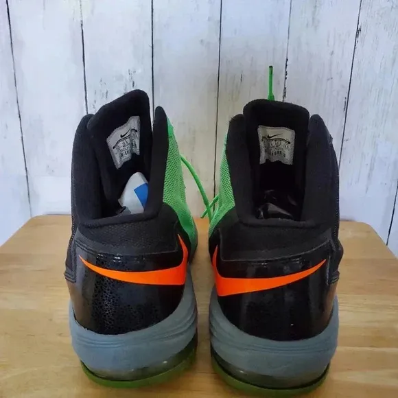 Nike Air Max Stutter Step 2 Sneakers
