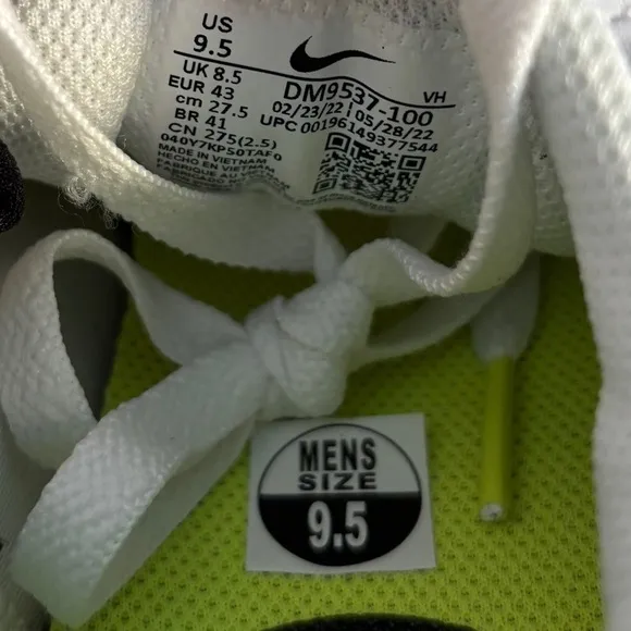 Nike Air Max SYSTM White Volt Sneakers Shoes DM9537-100 Men's Size 9.5