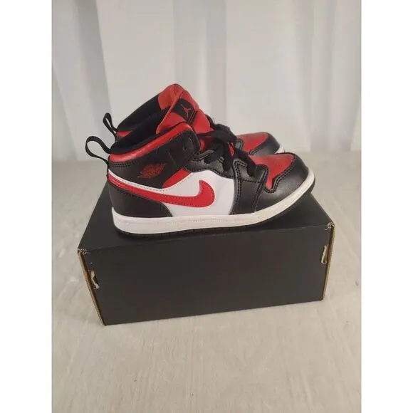 Nike Jordan‎ Black Red 1 Mid Youth Size 10C Kid Shoes Sneakers 640735-079 MJ