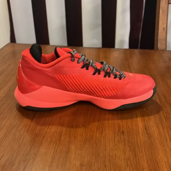 Nike Jordan CP3 VIII Chris Paul 684876 604 shoes sneakers Boys Youth Size 6.5