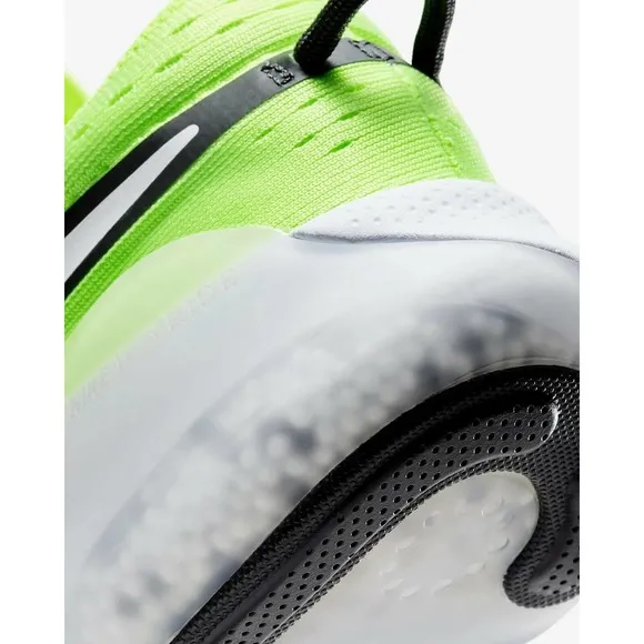 Nike Joyride Dual Run GS Volt Running Shoes Big Boys 7 / Women’s 8.5 CN9600-700