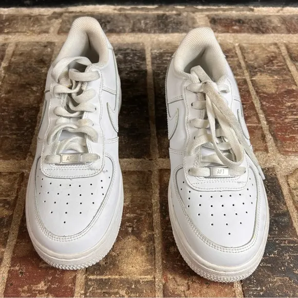 Nike Kids GS DH2920-111 White On White Air Force 1 LE Casual Lace Up Shoes Sz 7Y