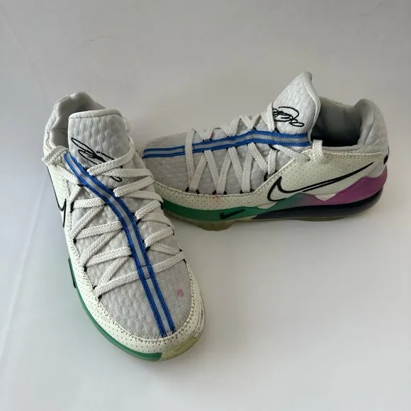 Nike LeBron 17 Glow In The Dark  Athletic Shoes Sneakers