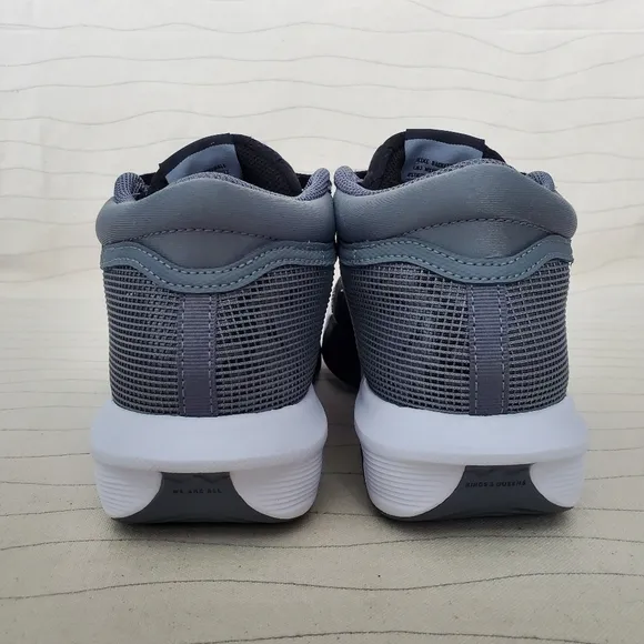 Nike Mens Lebron Witness 8 Cool Grey Black White Shoes Sneakers FB2239-004 Sz 6