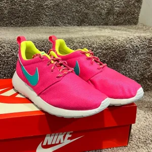 Nike Roshe One rosherun GS shoes sneakers girls hyper pink 599729 605 Youth 4.5