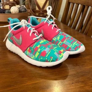 Nike Rosherun Print GS shoes sneakers 677784 601 Youth Girls Size 6 Y