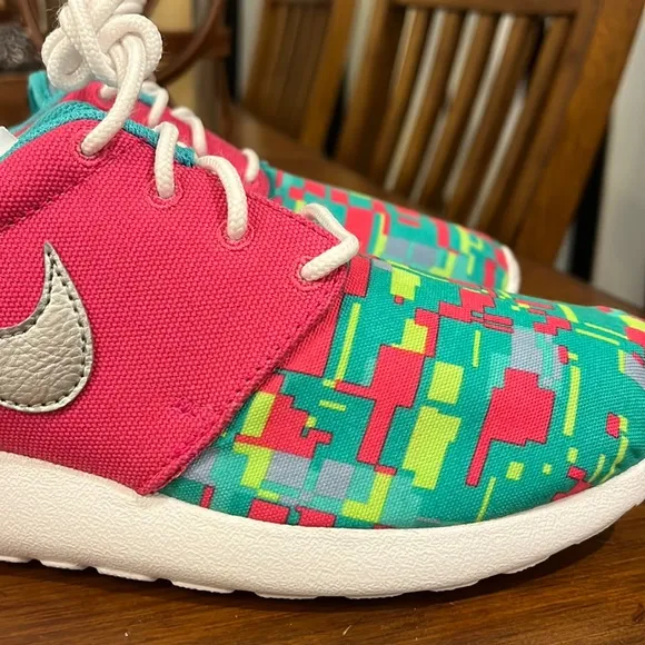 Nike Rosherun Print GS shoes sneakers 677784 601 Youth Girls Size 6 Y