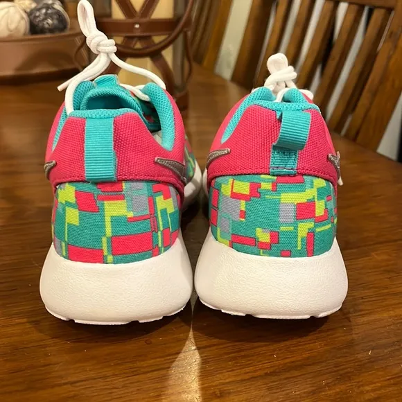 Nike Rosherun Print GS shoes sneakers 677784 601 Youth Girls Size 6 Y