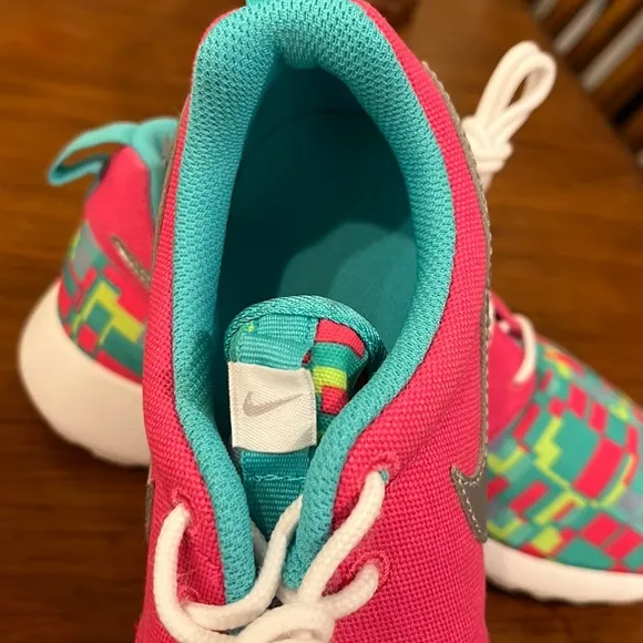 Nike Rosherun Print GS shoes sneakers 677784 601 Youth Girls Size 6 Y