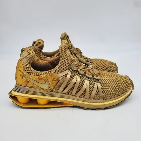 Nike Shoe Women's 9 Shox Gravity AQ8554 700 Metallic Gold Sneakers