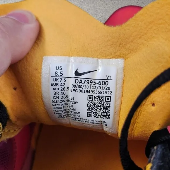 Nike Waffle One Sneakers Pink Yellow Black Running Shoes DA7995-600 8.5