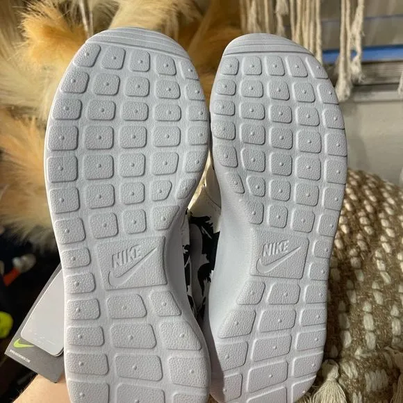 Nike Palm Tree Roshe Sneakers Shoes