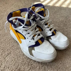 Nike's Air Flight Huarache Basketball Sneaker Purple/yellow Kobe Lakers, LSU Sz9