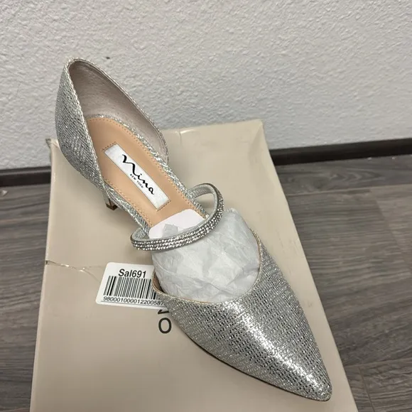 NINA BRYSTOL SILVER GLITTER MESH WITH CRYSTAL BAND MID-HEEL D'ORSAY PUMPS