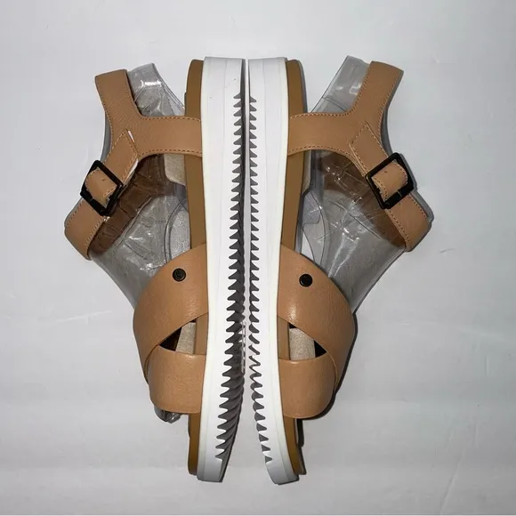 NWB Ugg Zoie Sport Sandals Brown / Tan