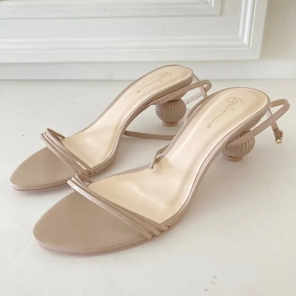NWOT Anthropologie Guilhermina Sculptured Heeled Creme Sandals Sz 7, 8, 9