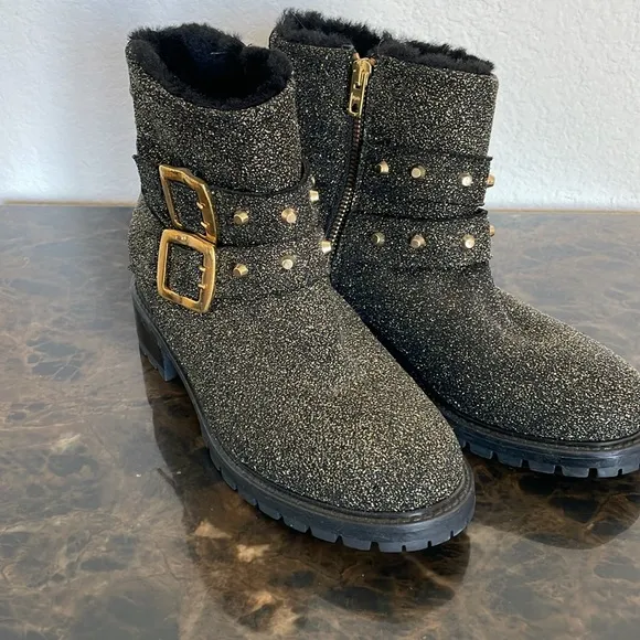 NWOT Ross &amp; Snow Stefana Gold Glitter Black Leather Ankle Combat Boots Size 8