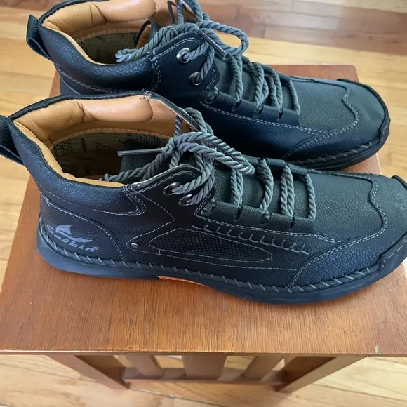 NWOT - SALKIN Shoes