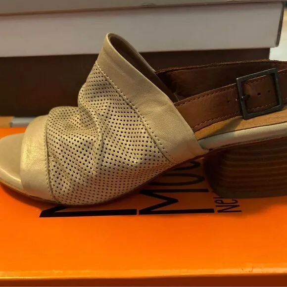 NWT Miz Mooz genuine leather ivory wedge sandals. New in the box! Size 7