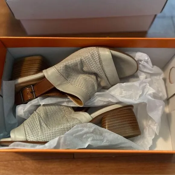 NWT Miz Mooz genuine leather ivory wedge sandals. New in the box! Size 7