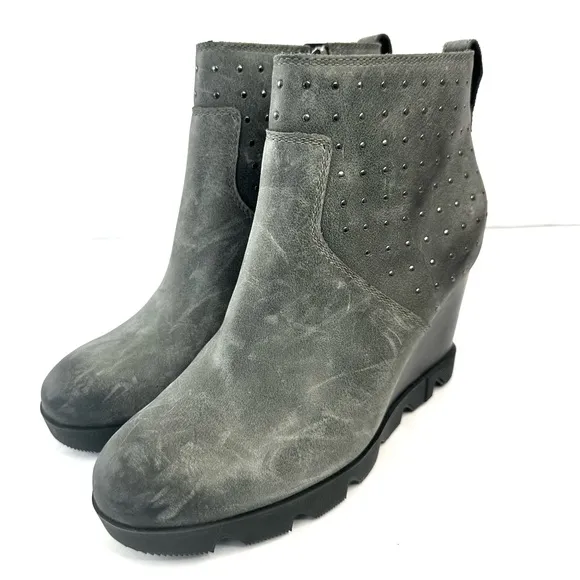NWT Sorel leather waterproof Joan Uptown gray stud bootie ankle boots wedge 7.5