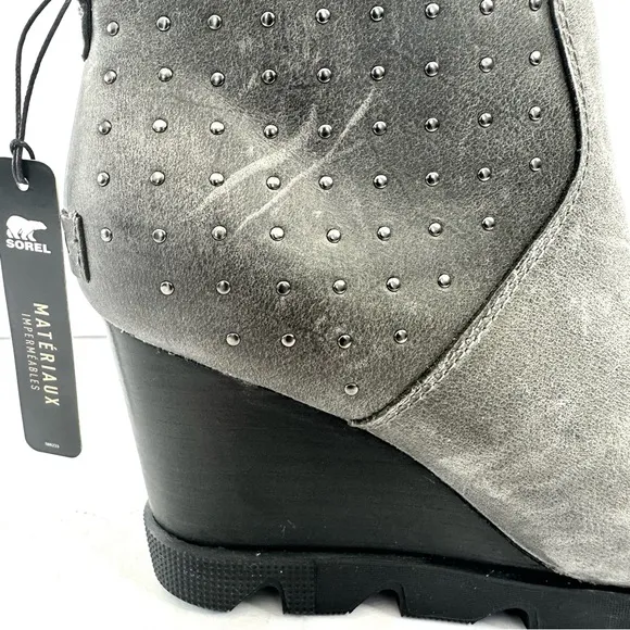 NWT Sorel leather waterproof Joan Uptown gray stud bootie ankle boots wedge 7.5