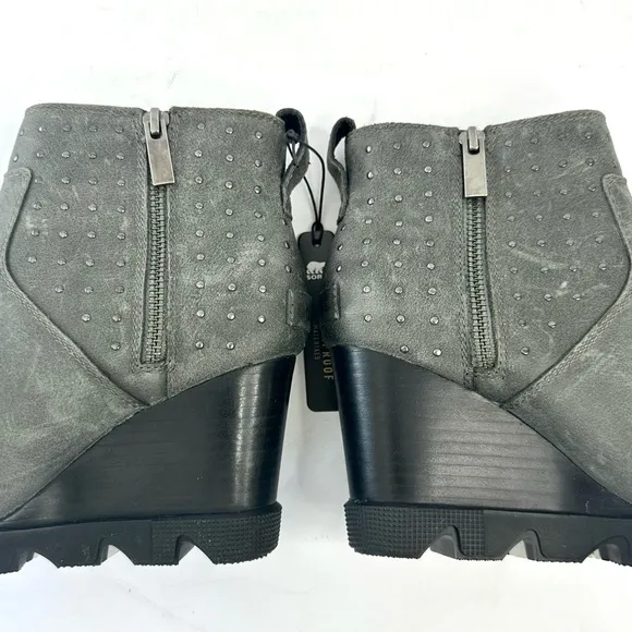 NWT Sorel leather waterproof Joan Uptown gray stud bootie ankle boots wedge 7.5