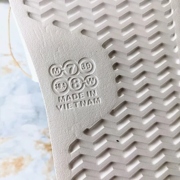 NWT White Reebok Fulgere Slide Sandals