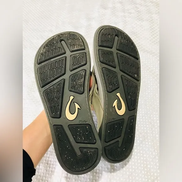 Olukai sandals