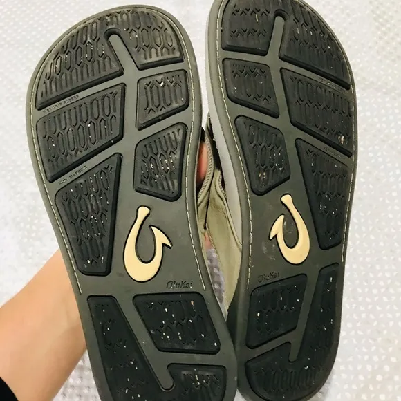 Olukai sandals