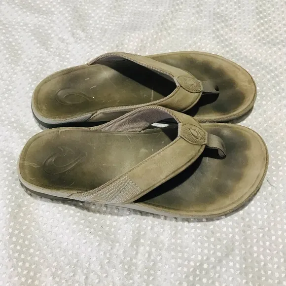 Olukai sandals