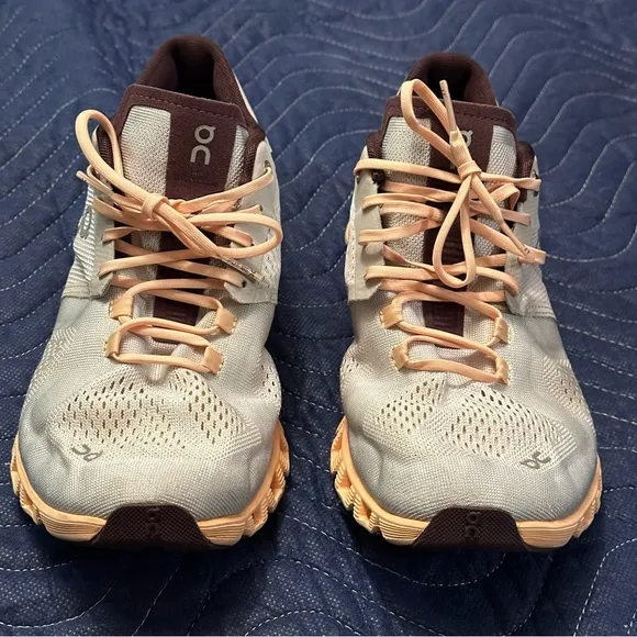 On Cloud Womens Running Shoes Sneakers Women's 10 Silver Almond