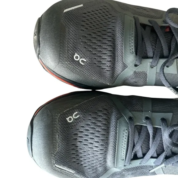On Running Men's Black Shoes Sz 8.5