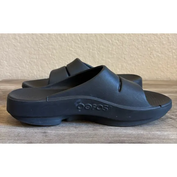 Oofos Ooahh Slide Sandals Black Womens size 7