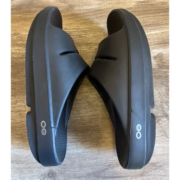 Oofos Ooahh Slide Sandals Black Womens size 7