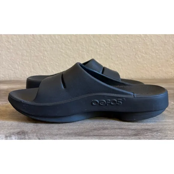 Oofos Ooahh Slide Sandals Black Womens size 7