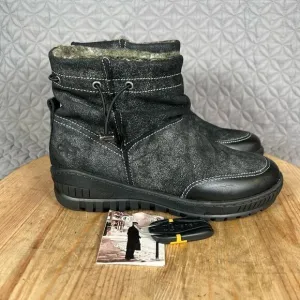 OTBT Fanfare Boots Women’s 8 Snow Reversible Spikes Black