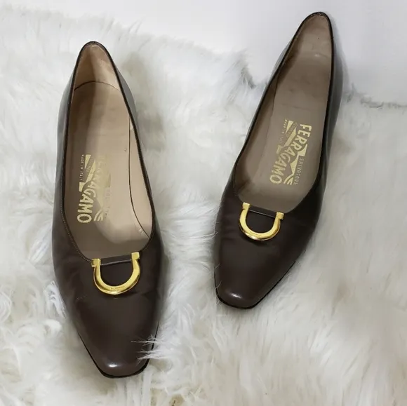 RARE Vintage Salvatore Ferragamo Couture Gancini Shoes Heels Low Walking Spring
