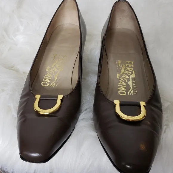 RARE Vintage Salvatore Ferragamo Couture Gancini Shoes Heels Low Walking Spring