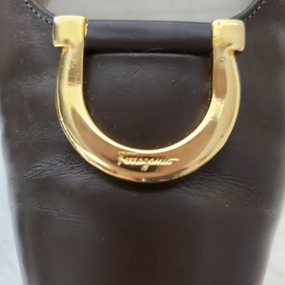 RARE Vintage Salvatore Ferragamo Couture Gancini Shoes Heels Low Walking Spring