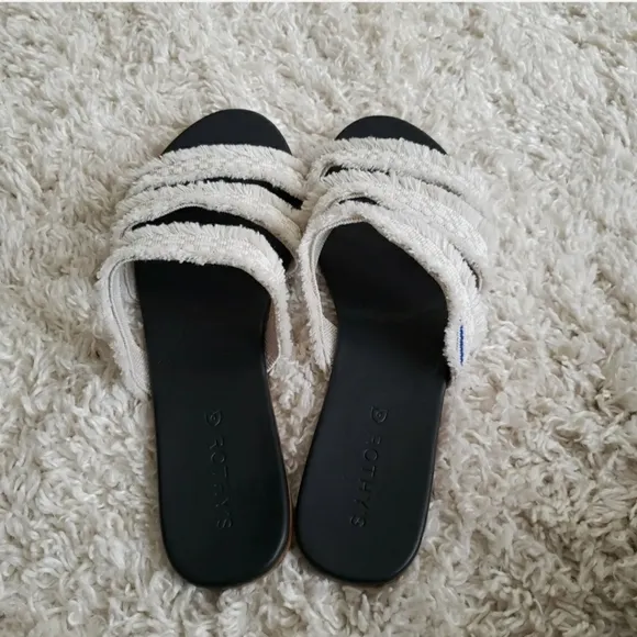 ROTHY'S Retired women's three band Sea Shell Fringe Sandals size 11