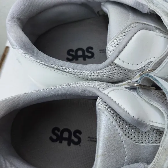 SAS TMV Silver White Women's Walking Shoes Size 8 W3
