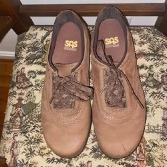 SAS Walk Easy - Lace Up Walking Shoes, Color- Chocolate, sz 9.5