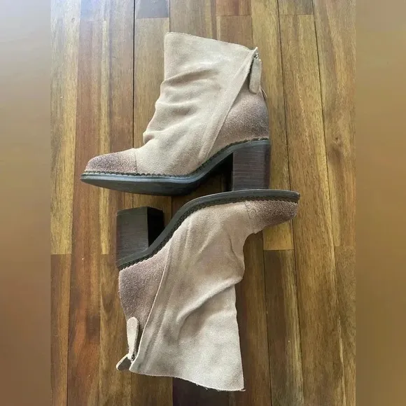 Sbicca Millie leather heeled booties