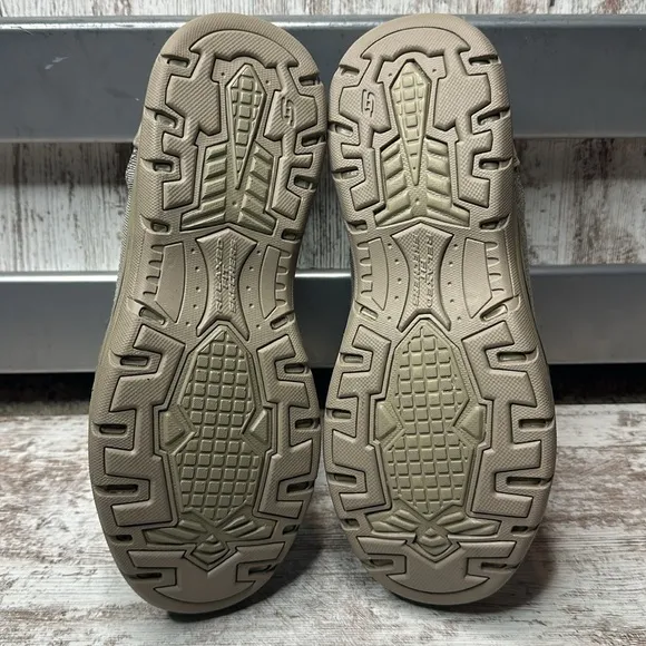Skechers Expected Avillo Men’s Relaxed Fit Slip On Comfort Shoes Khaki Size 9